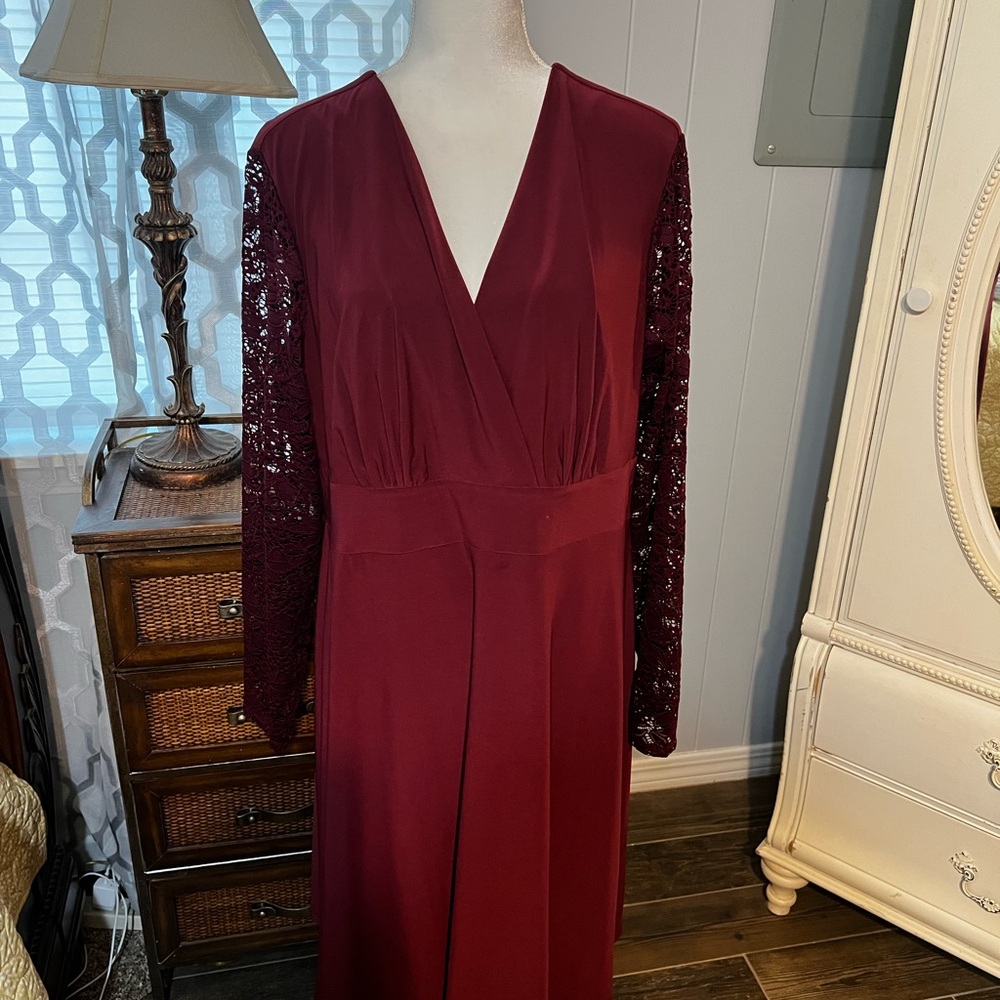 Ashly Graham plus dress.